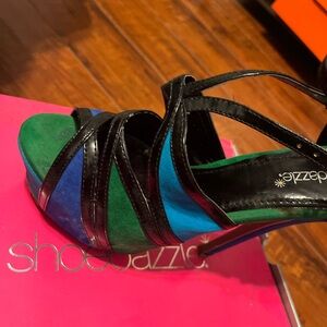 Shoe dazzle blue green black size 8 heels